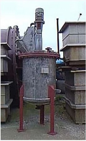 RT0431 Used Stainless Steel Vertical Mixer Tank by